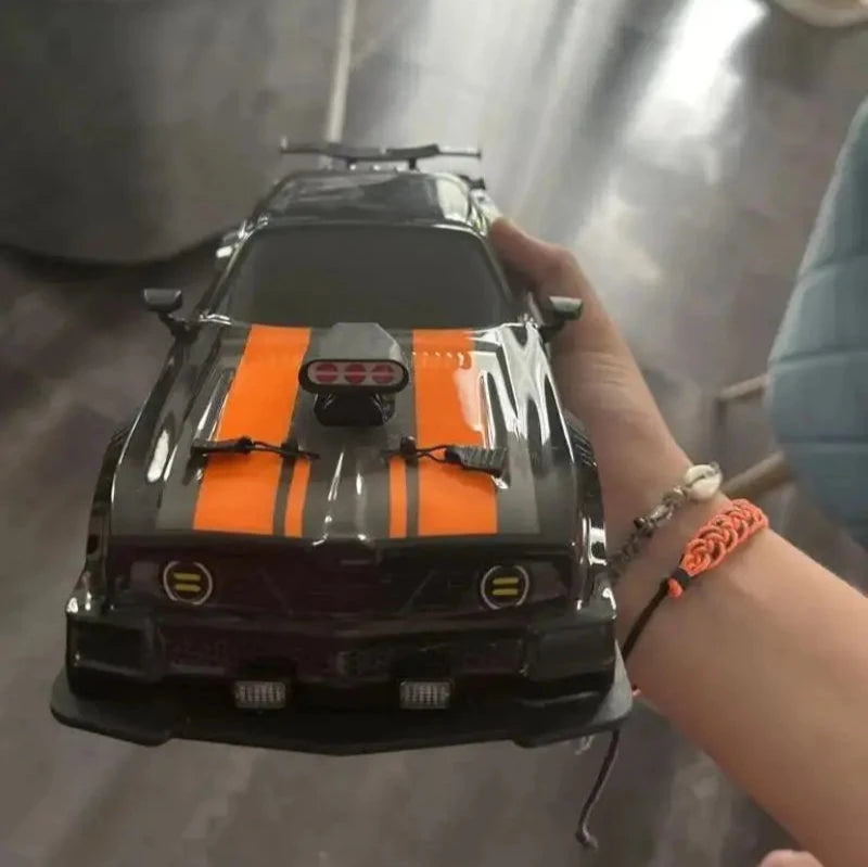 Carro de corrida RC 1:16, carro de drift MUSTANG GTR elétrico 4WD, controle remoto de alta velocidade