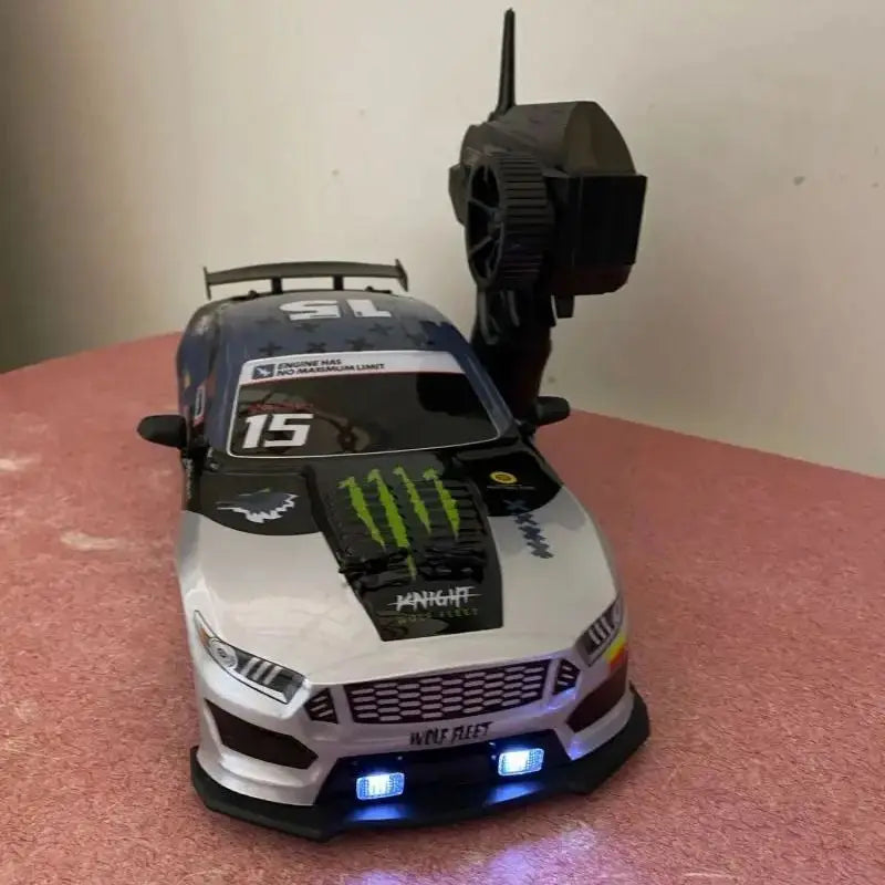 Carro de corrida RC 1:16, carro de drift MUSTANG GTR elétrico 4WD, controle remoto de alta velocidade