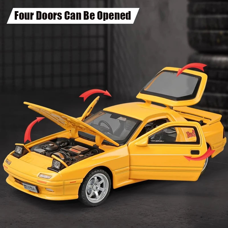 Carro em escala 1:32 MAZDA RX-7 FC3S Red Suns, em liga de metal. Perfeito para coleção e decoração.